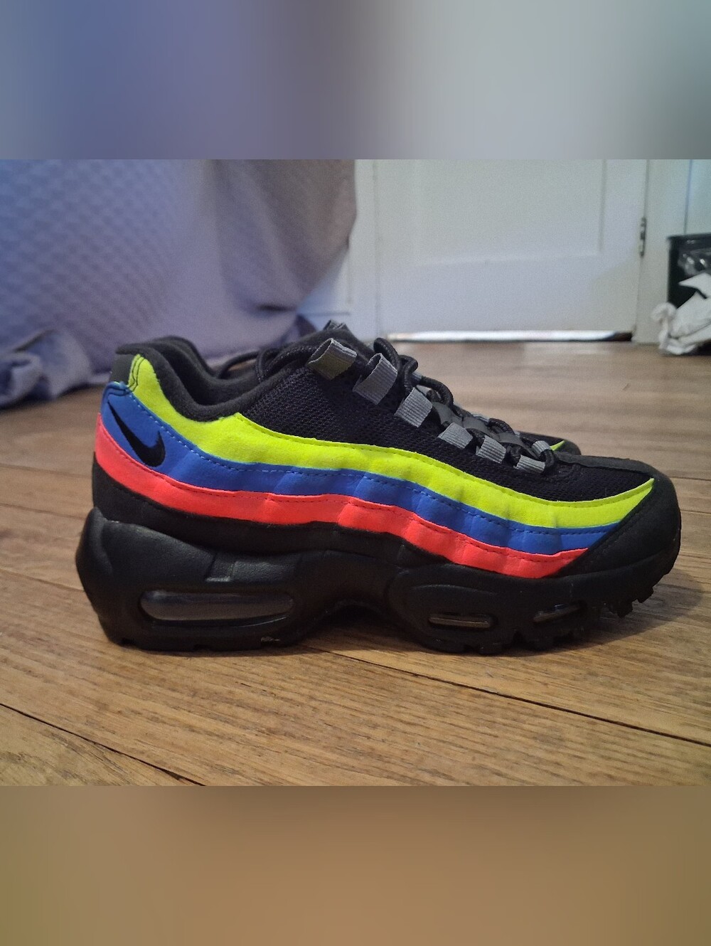 Nike Air Max 95 GS "Black Volt / Blue Crystal" – Size 5Y / Women's 6.5
